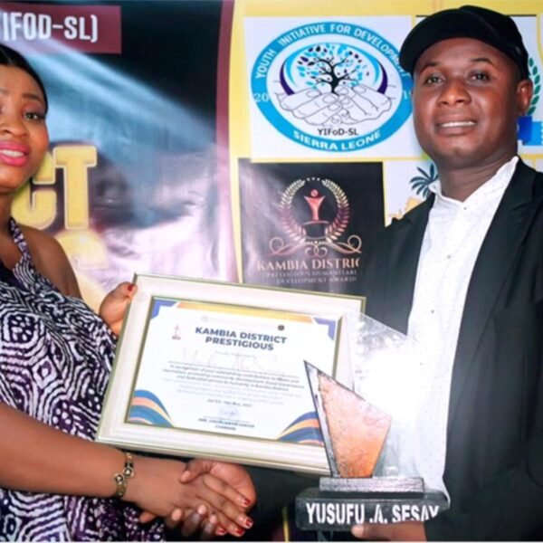 YUSUFU ABU SESAY RECEIVES KAMBIA DISTRICT’S PRESTIGIOUS MEDIA & JOURNALISM AWARD