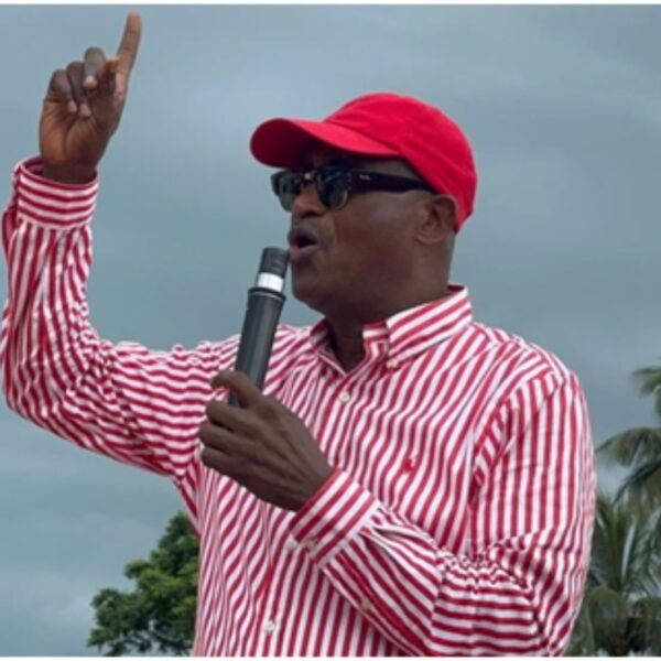 ”Dr Ibrahim Bangura is a man of wisdom, a man of integrity…God sent us a messiah who brought peace to our party…I salute you Dr Ibrahim Bangura.” -Campaign Chairman, 2023 Elections, current APC Chairman, North-West Region, Hon. Baimaro Kombo Kamara.